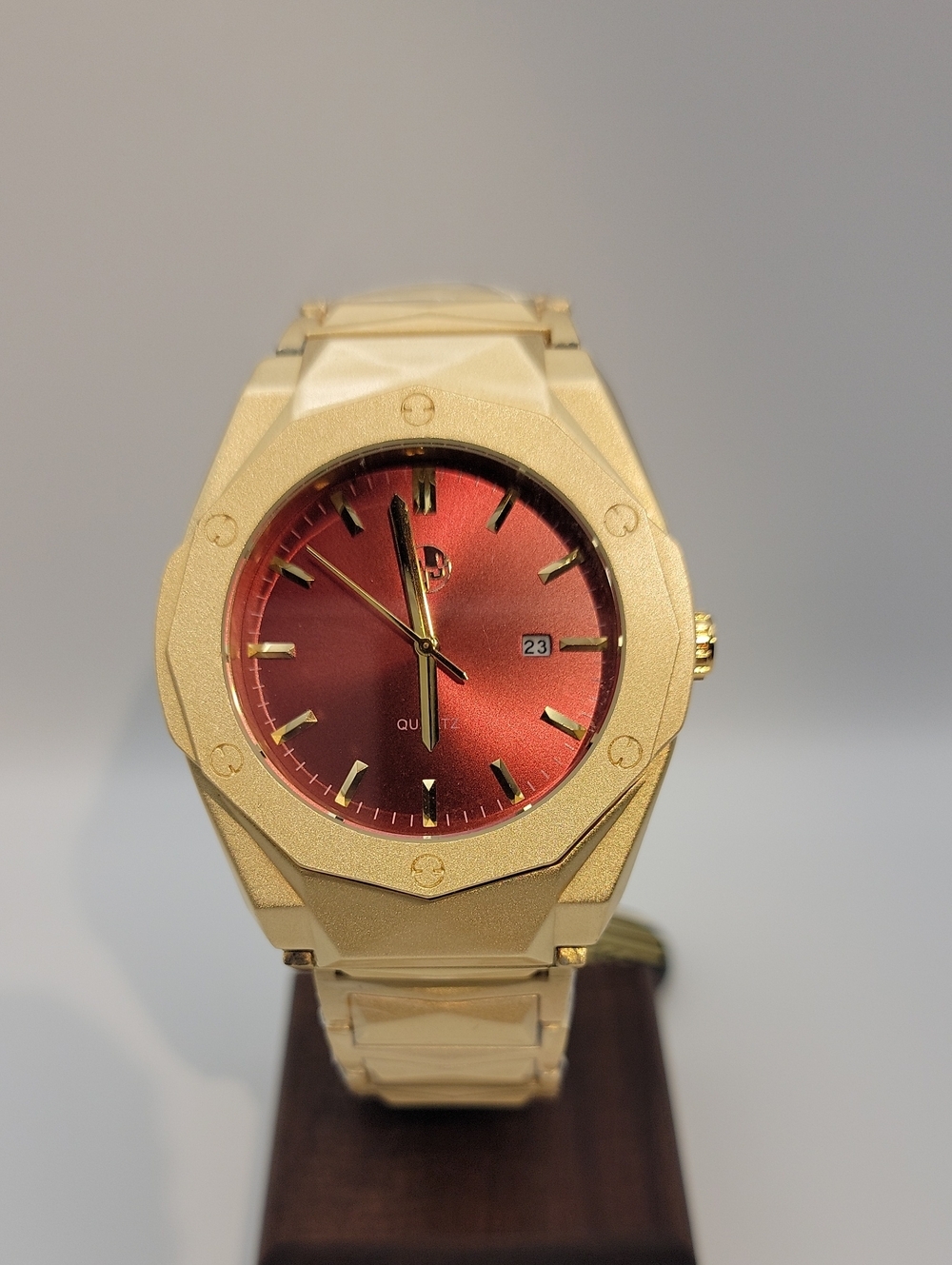 NEW ⌚️ AJ Quality Watches Gold Tone Quartz Men’s 45.5mm Watch – Red Sunray Dial